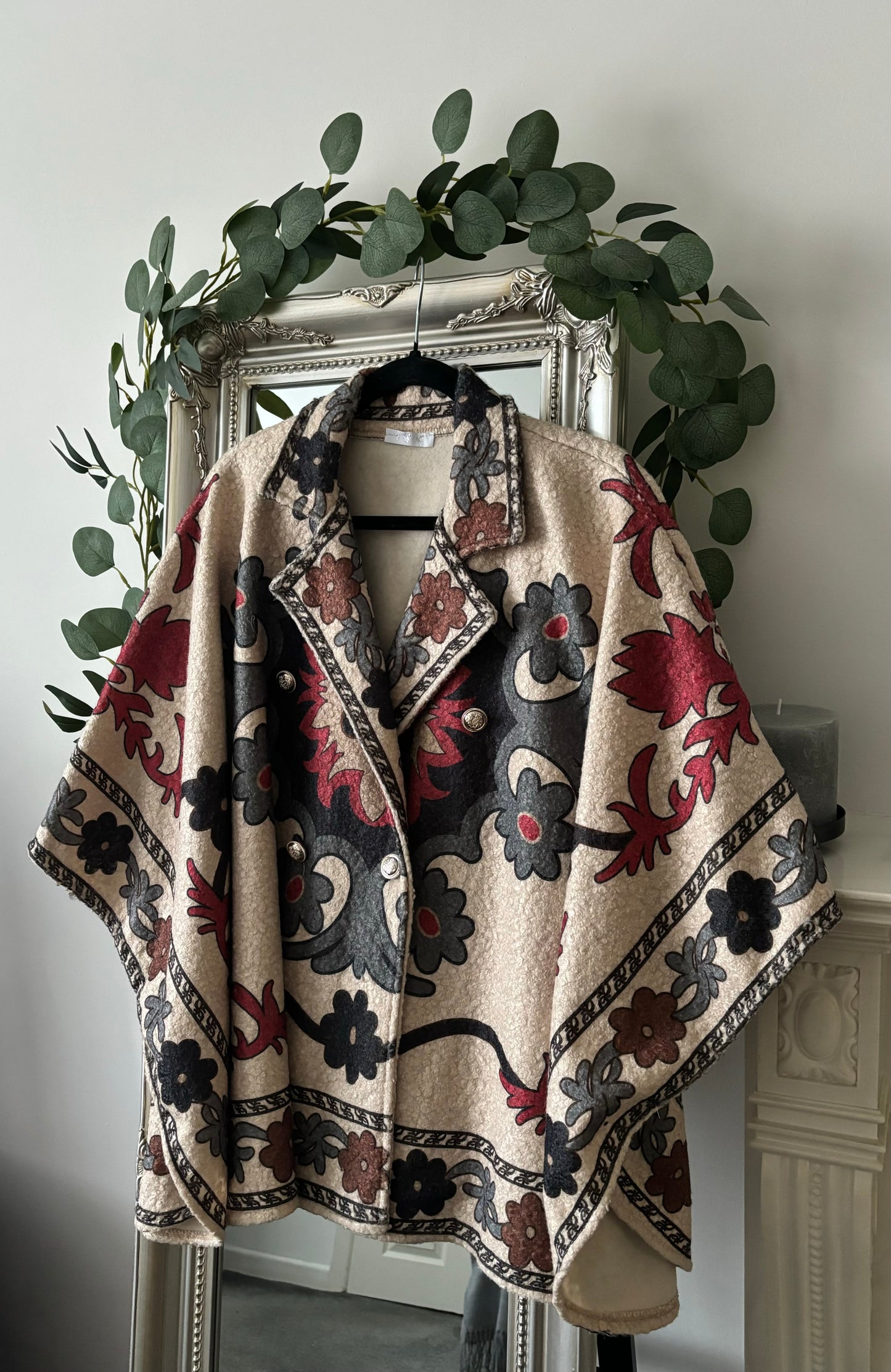 Printed Cape - Grey/Raspberry