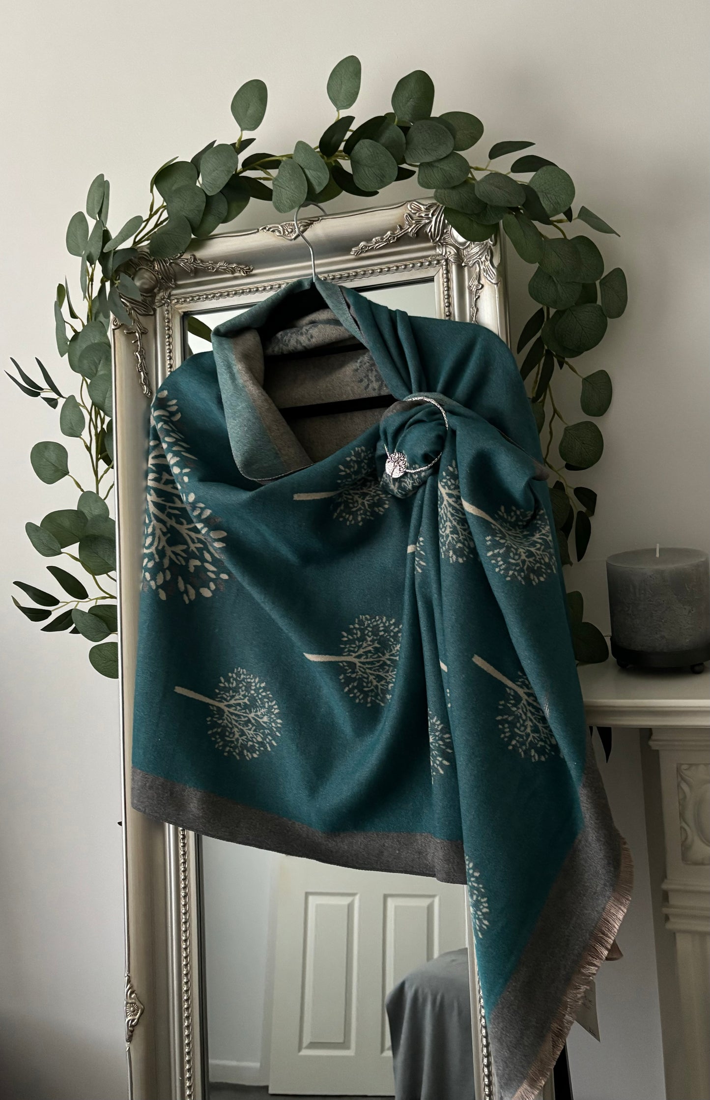 Super Soft Reversible Tree of Life Wrap/Pashmina