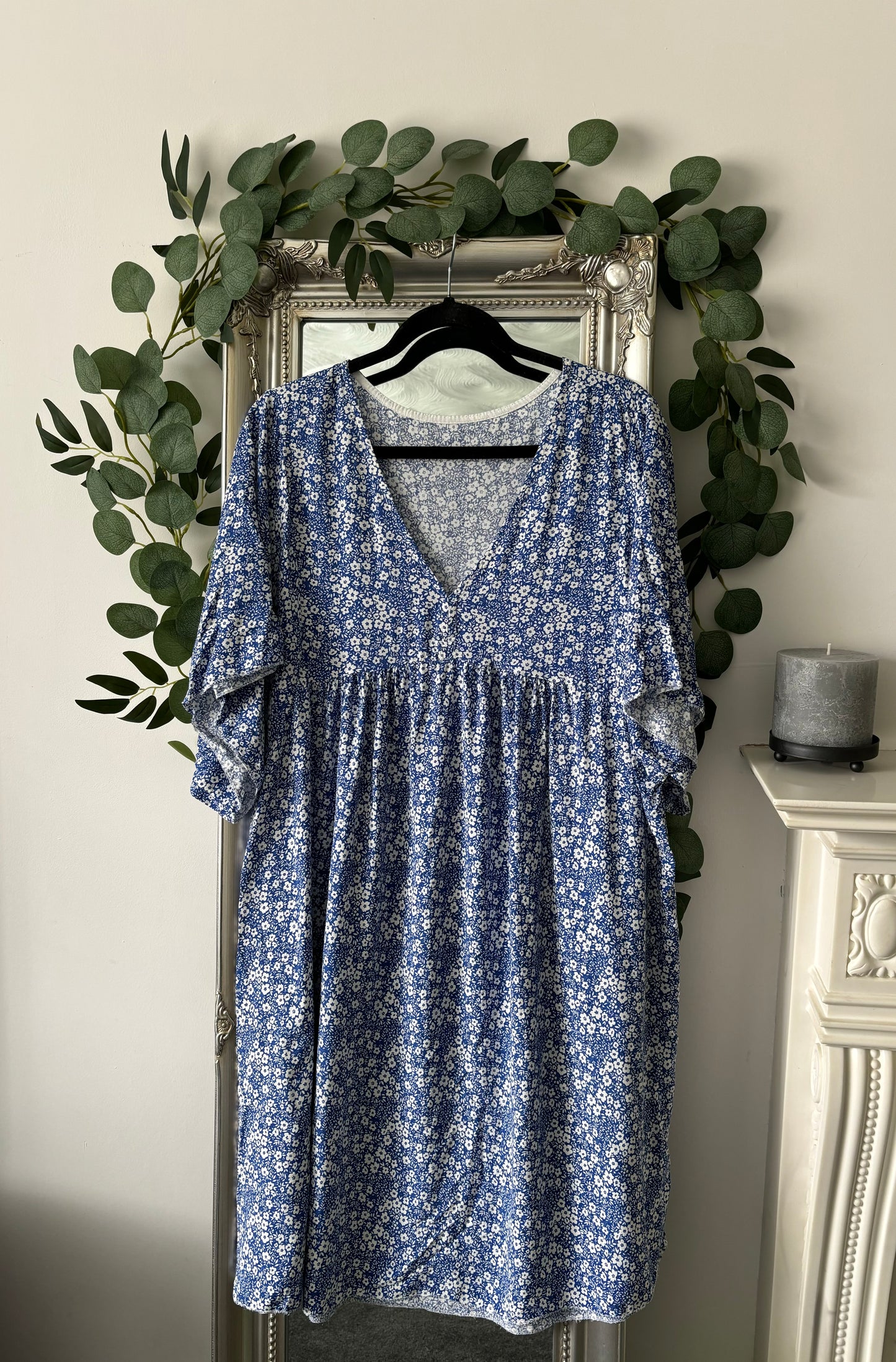 Ditsy Floral V Neck Dress