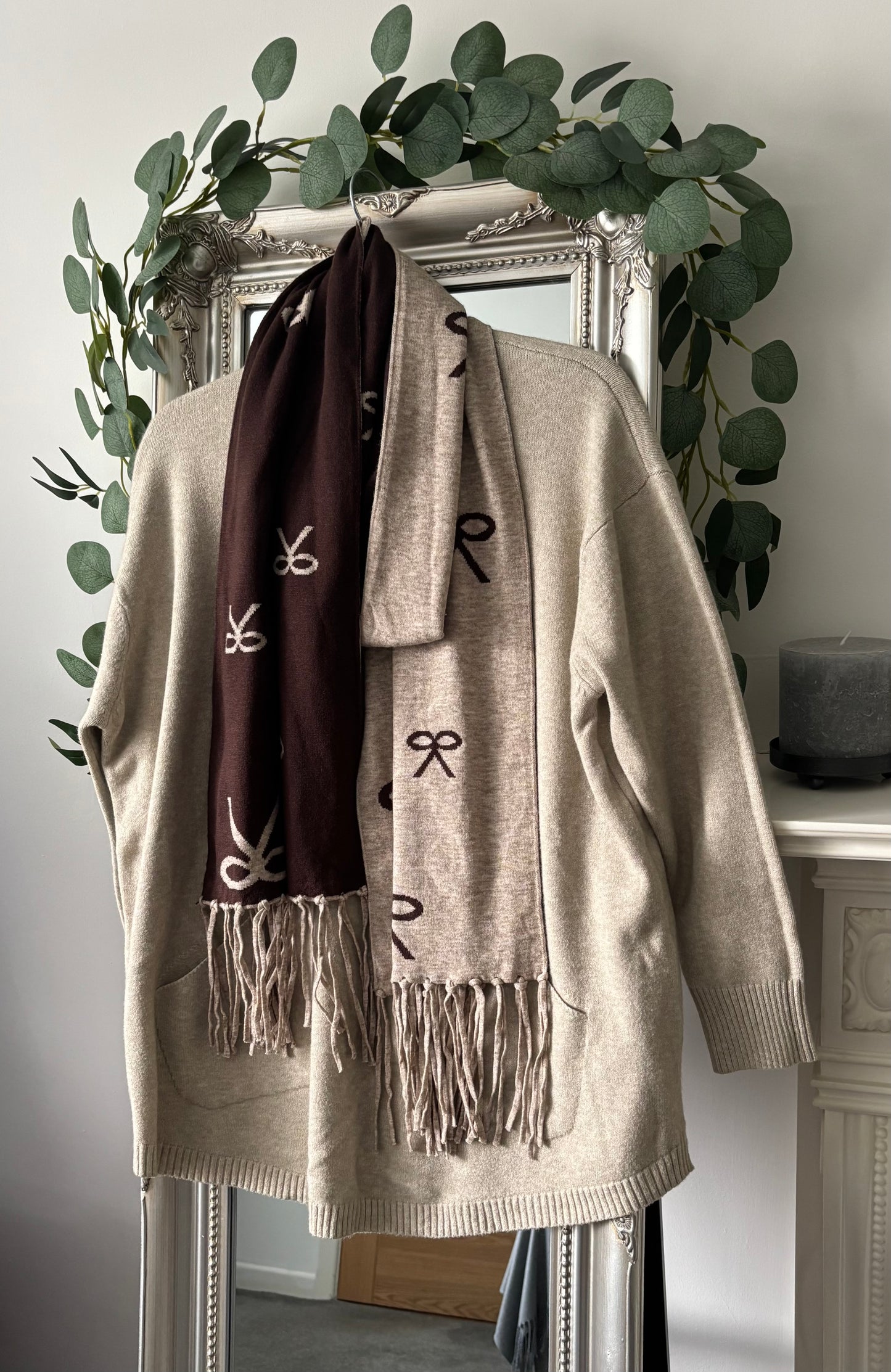 Plain Jumper With Reversible Bow Print Scarf