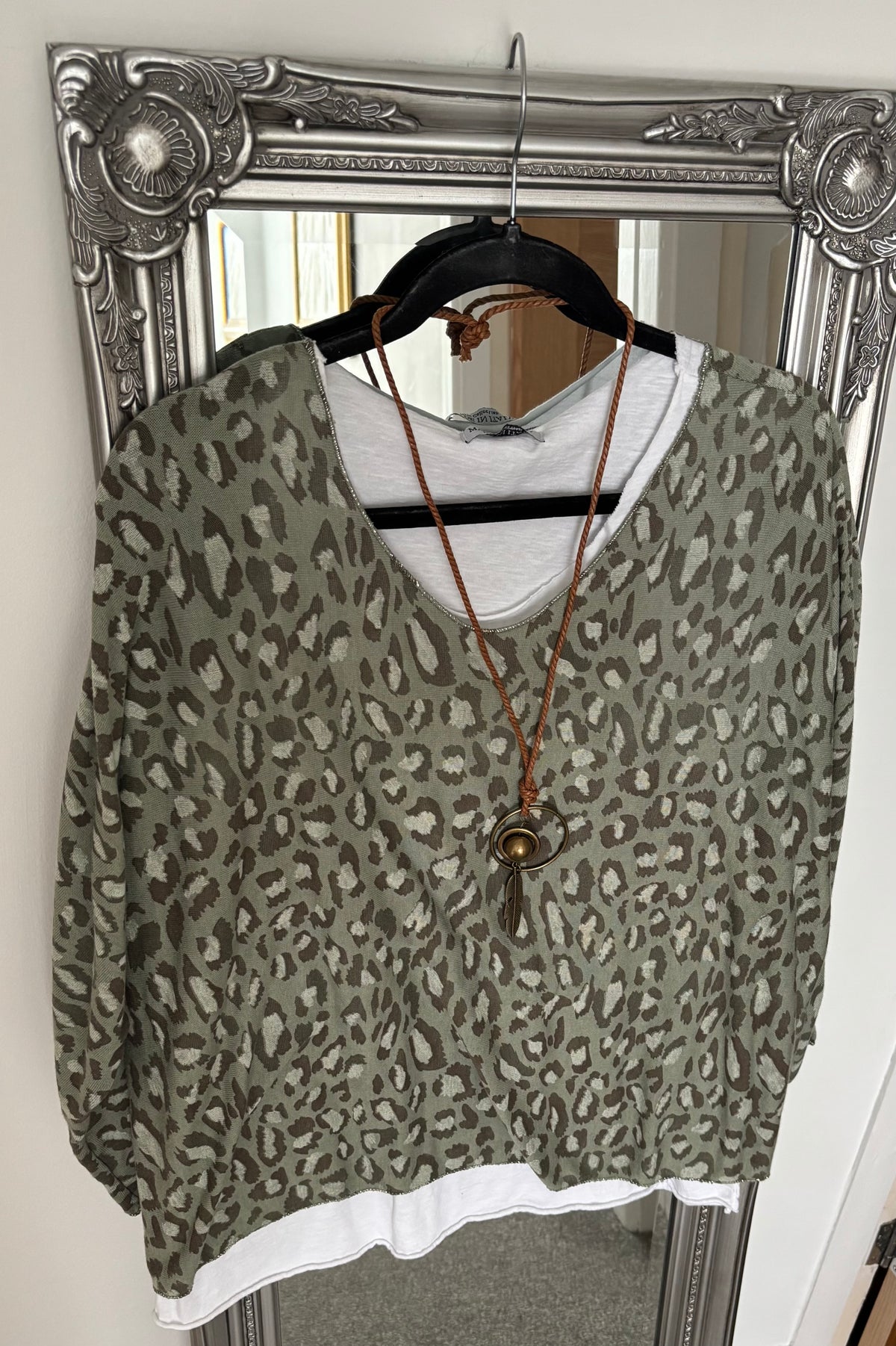 Animal Print Fine Jumper With Separate White Vest