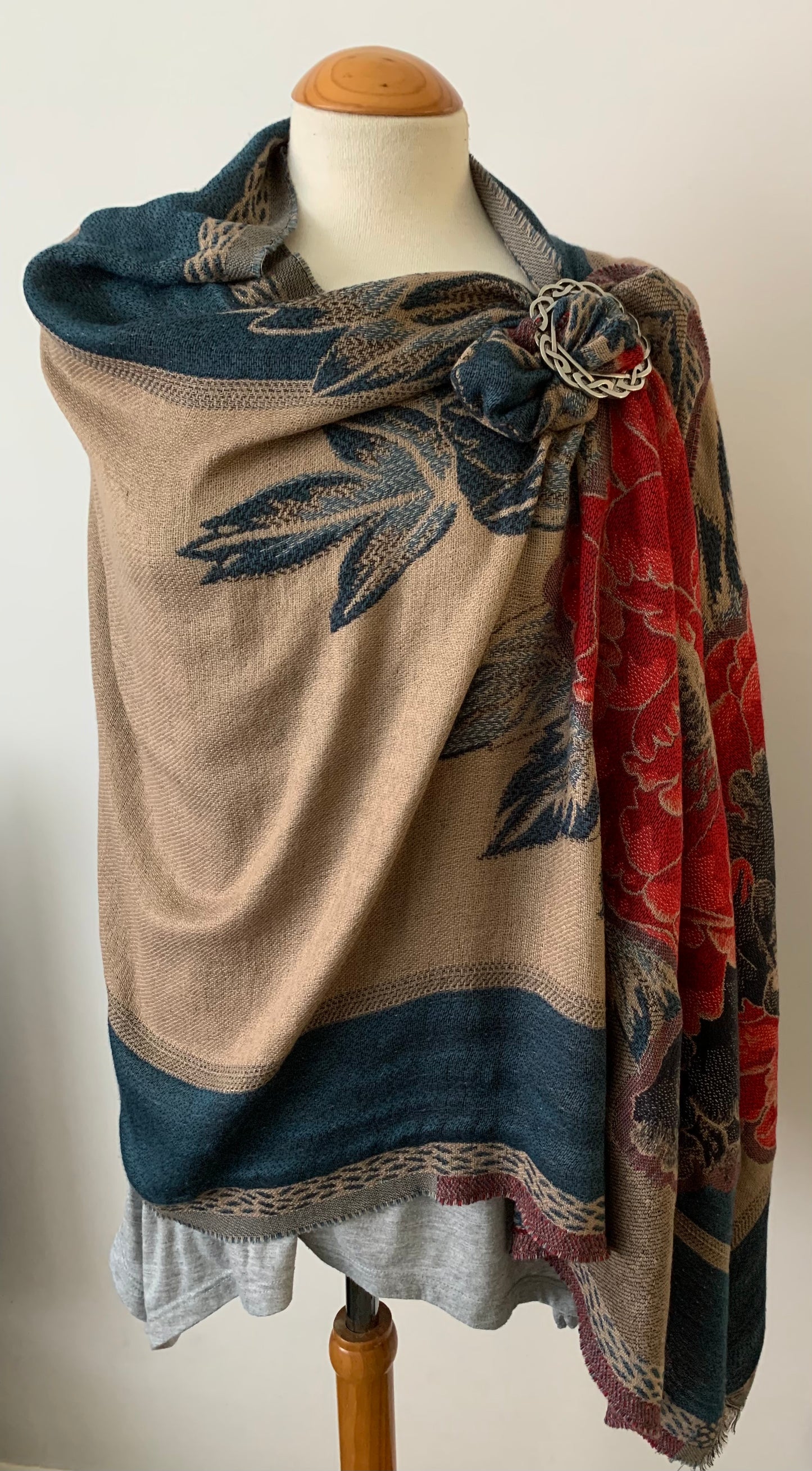 Floral Print Tapestry Type Designer Wrap