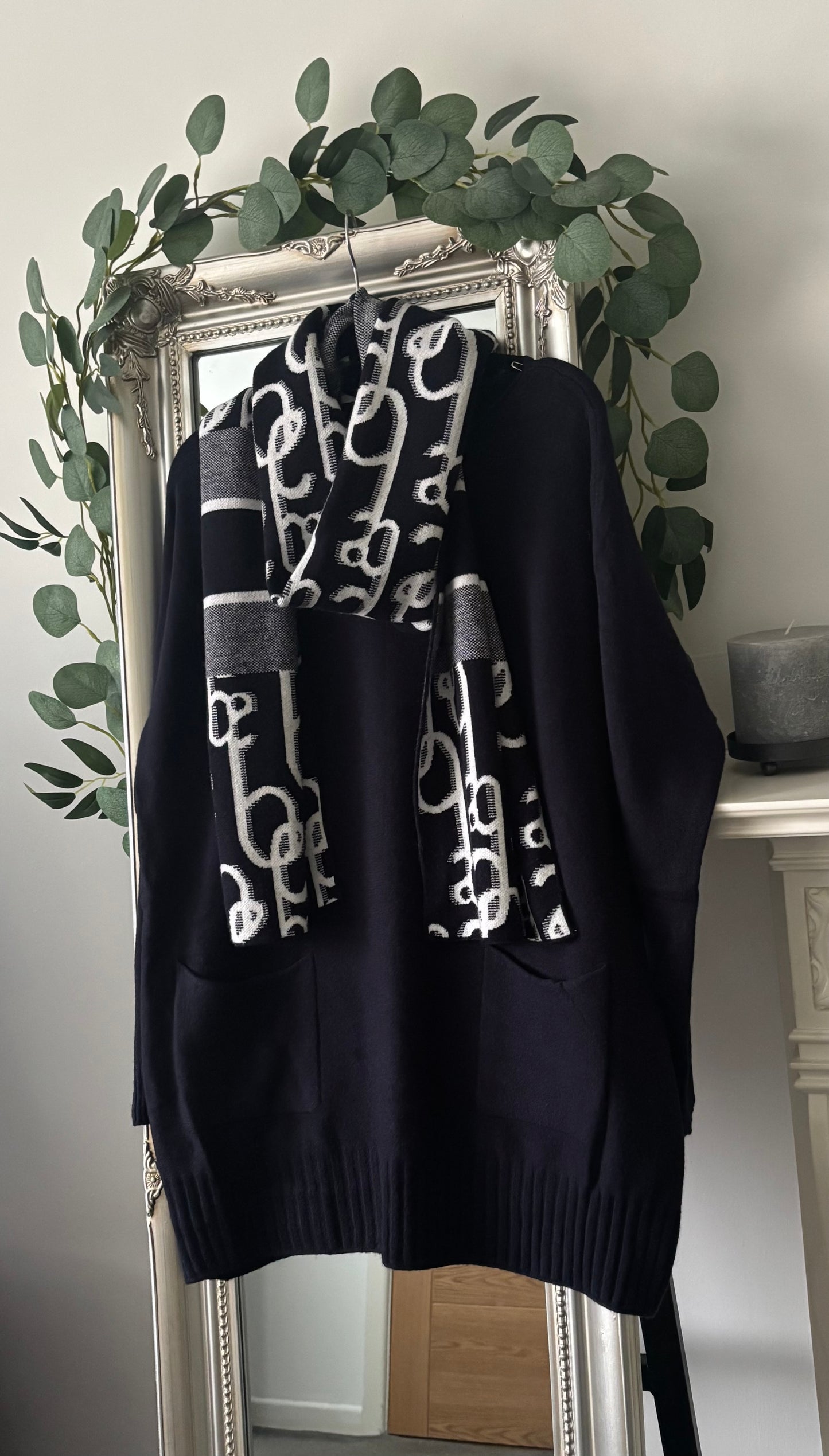 Plain Jumper/Tunic With Coordinating Printed Scarf