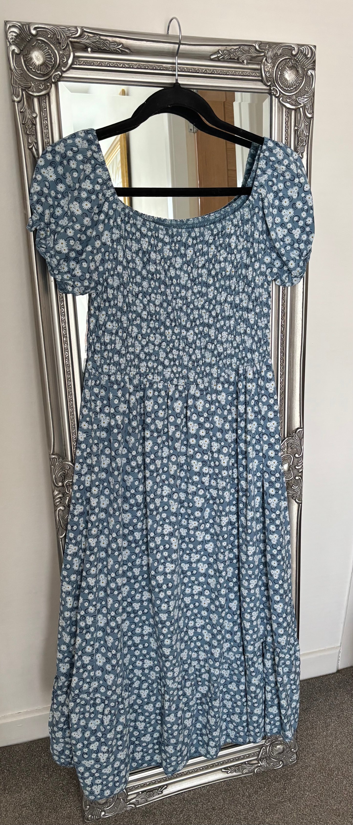 Ditsy Daisy Maxi Dress