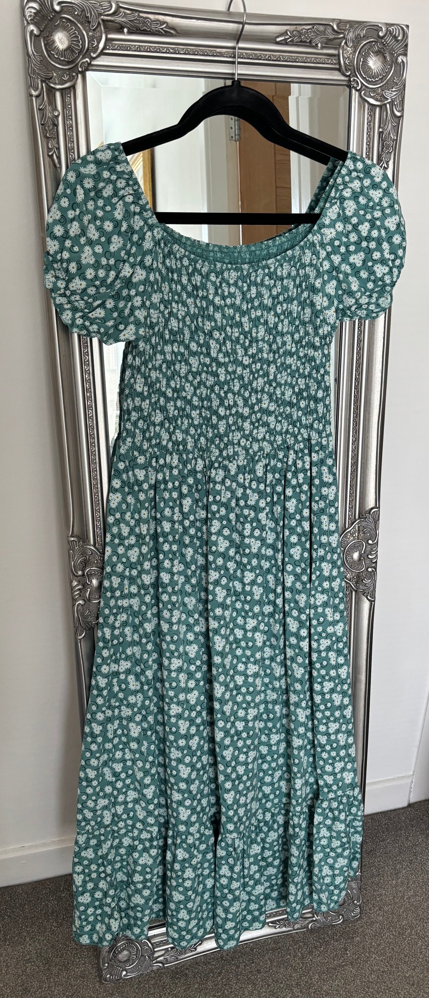 Ditsy Daisy Maxi Dress
