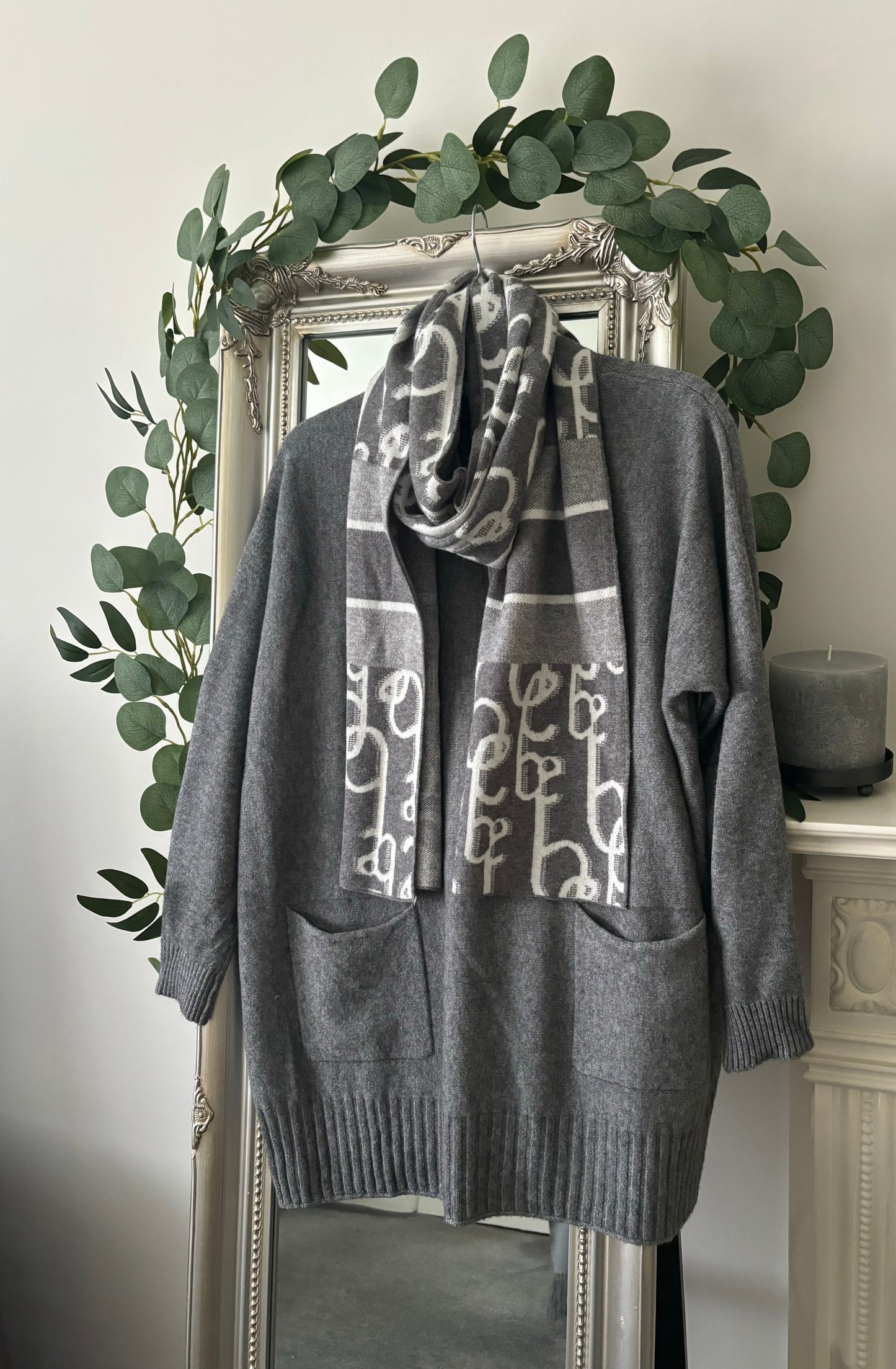 Plain Jumper/Tunic With Coordinating Printed Scarf