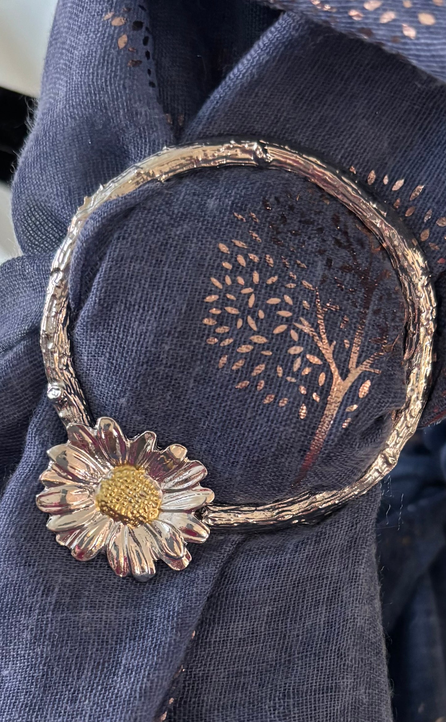 Daisy Scarf Ring - Silver & Gold