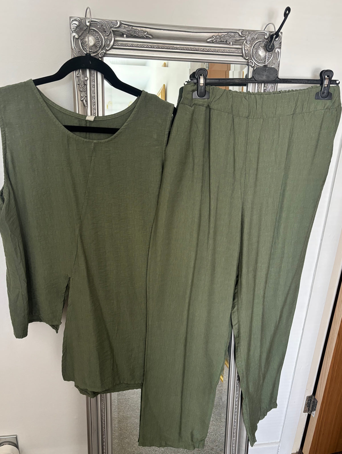 Sleeveless Tunic & Trousers Set