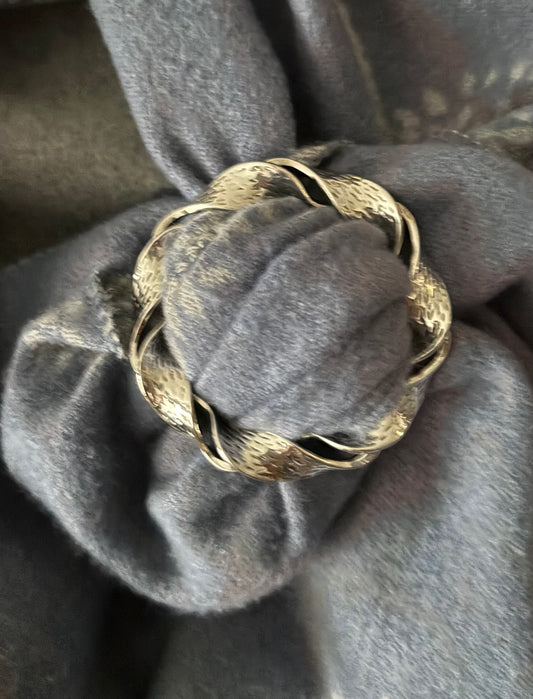 Garland Scarf Ring