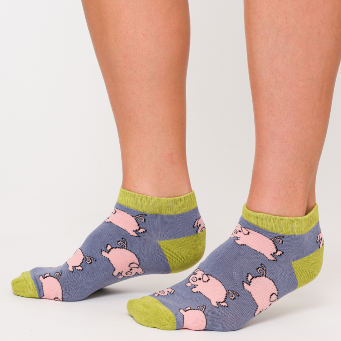 Bamboo Trainer Socks For Women - Pigs